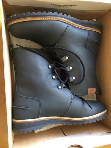 Botas- Borcegos Lacoste. Cuero. Mujer. Talle 35. Impecables!
