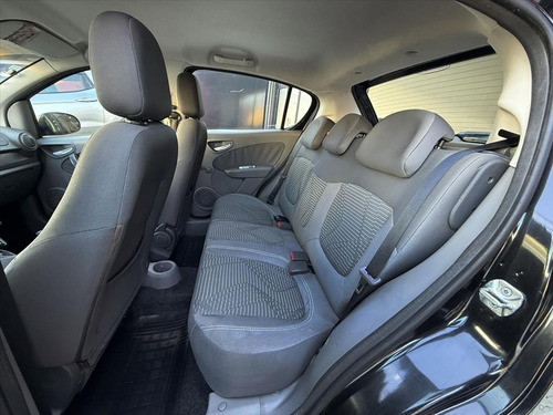 Fiat Palio 1.4 MPI ATTRACTIVE 8V FLEX 4P MANUAL