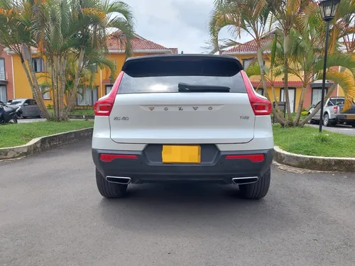 Camioneta Volvo Xc40 2.0 T4 R-design