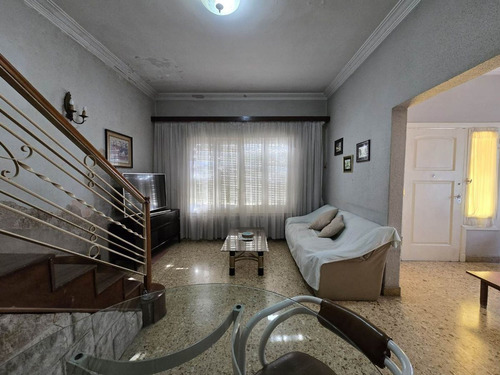 Casa 4 Ambientes En Venta En Temperley Jardín