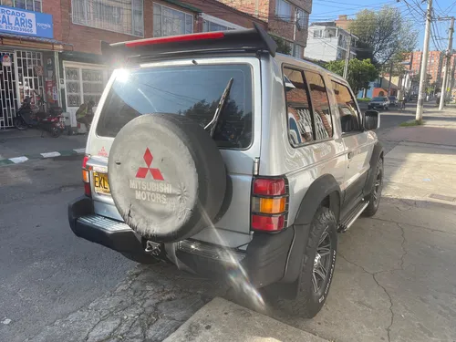 Mitsubishi Montero 3.0 V13