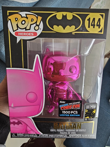 Funko Batman Pink Rosa Nycc Limitado A 1500 Piezas