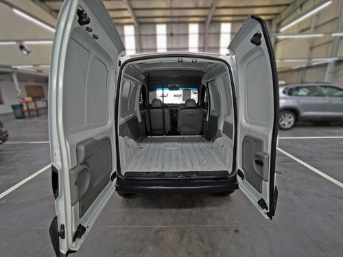 Imagen 7 de 10 de Renault Kangoo 1.6 2 Furgon Confort Cd Svt 1plc