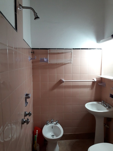 Imagen 24 de 30 de Complejo De 5 Unidades Funcionales De 3 Y 2 Ambientes En Zona Centro A Metros Del Mar Y De La Plaza Primera Junta