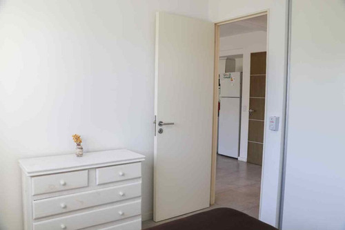 Departamento En Lagoon Pilar Con Cochera Y Jardin
