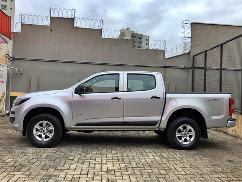Imagem 12 de 15 de Chevrolet S10 Cabine Dupla 2.8 Ls 4x4 Diesel 200cv.
