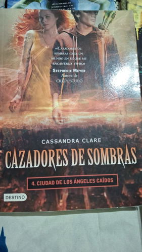 Primeros Tres Tomos: Cazadores De Sombra De Cassandra Clare