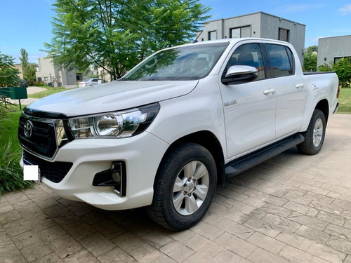 Toyota Hilux 2.8 Cd Srv 177cv 4x2