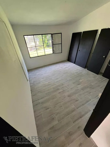 Casa 2 Dormitorios Y Gran Terreno-colinas De Solymar