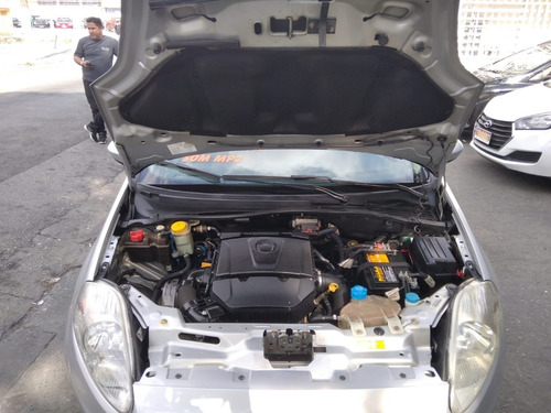 Imagem 8 de 10 de Fiat Punto Eseence 1.6 Manual 2012