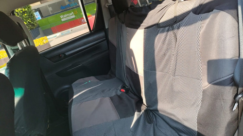 Toyota Hilux 2.7 Cabina Doble Sr Mt