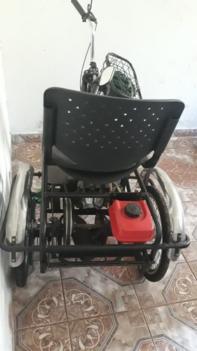 Imagem 2 de 3 de Triciclo