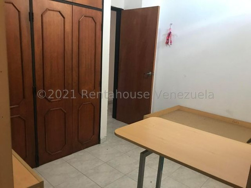 Imagen 15 de 22 de Gustavo Zavala Rentahouse 22-12940