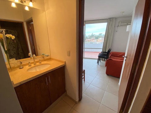 Imagen 10 de 14 de Departamento Centrico Con Gran Terraza Propia Frente Al Río