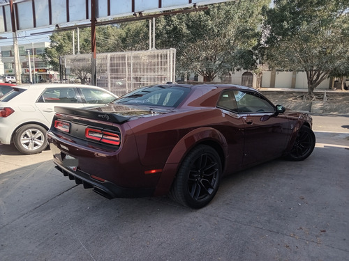 Dodge Challenger 6.2 Srt Hellc At