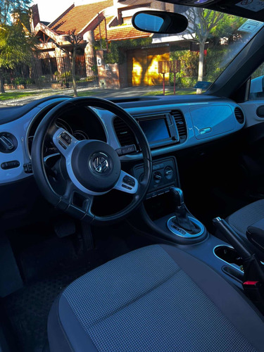 Imagen 12 de 15 de Volkswagen The Beetle 2015 1.4 Design Dsg