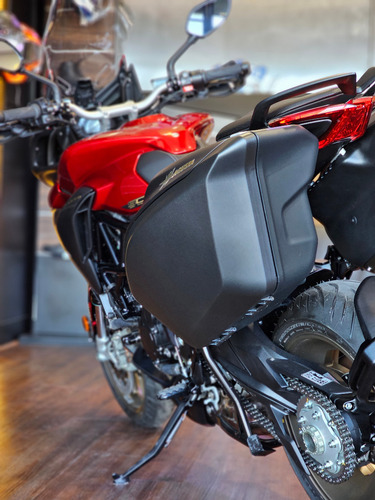 Imagen 13 de 25 de Mv Agusta Turismo Veloce Lusso Bordo Scs Mejor Precio Contad