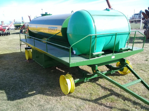 Imagen 2 de 5 de Acoplado Tanque Combinado Gentili 3000 L