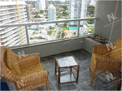 Imagen 6 de 30 de Lindo Apartamento En Brava Con Vista Hacia La Mansa - Punta Del Este Brava