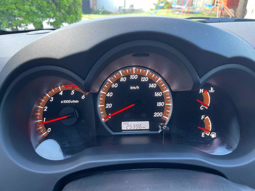 Toyota Hilux 3.0 Cd Srv Cuero 171cv 4x2 - E4 2014