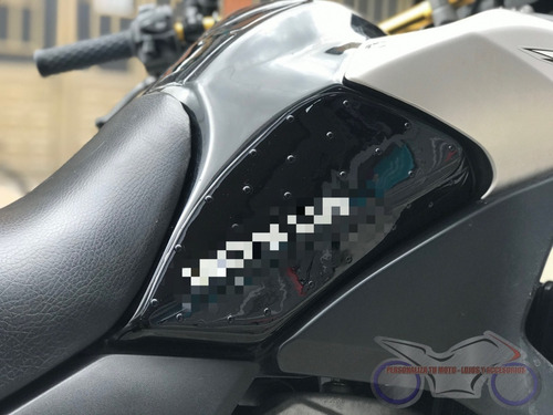 Imagen 3 de 7 de Kit Protector De Tanque + Pierneras Stop Grip Honda Xre300