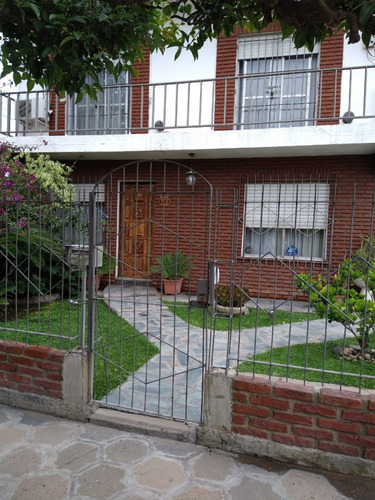 Casa En Venta En Berazategui