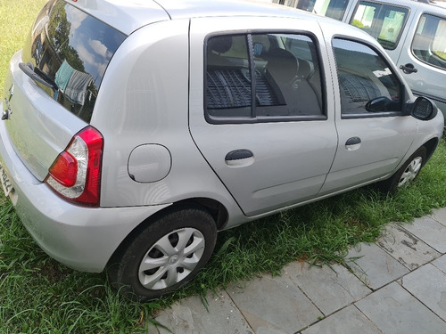 Imagem 3 de 4 de Renault Clio 2015 1.0 16v Expression Hi-power 5p