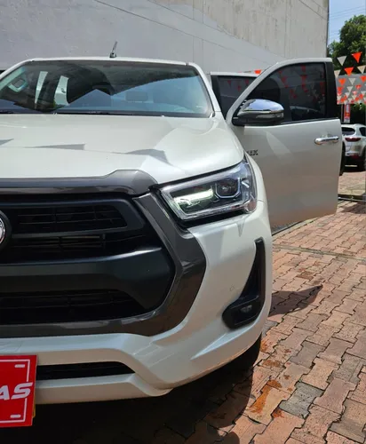 Toyota Hilux 2.4 Diésel 4X4