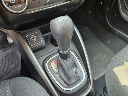 Fiat Cronos CRONOS DRIVE 1.8 AT