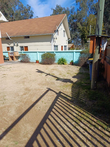 Casa En Venta De 8 Dorm. En Algarrobo
