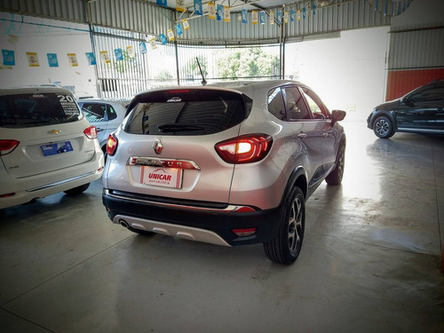 Imagem 5 de 12 de Renault Captur 2.0 16v Hi-flex Intense Automático