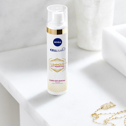 Fluido Nivea Luminous630 Anti-manchas Ácido Hialurónico 40ml
