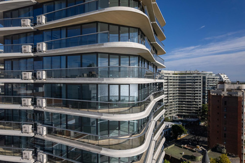 Venta Departamento 4 Ambientes En La Lucila Sobre Avenida Libertador