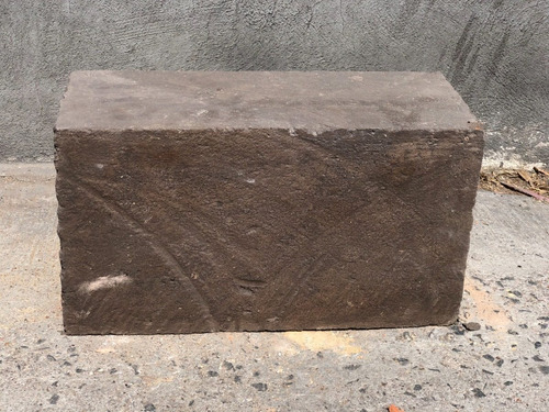 Blocks De Sillar Negro Macizo