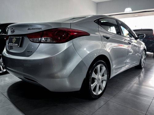 Imagem 9 de 12 de Hyundai Elantra 1.8 Gls 16v Gasolina 4p Automático