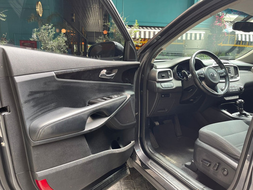 Kia Sorento 2.4 Lx At