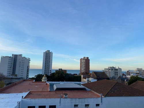 Imagen 4 de 18 de Ambiente Reciclado Con Vista Panorámica De La Ciudad