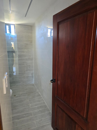 Se Vende Excelente Apartamento En Reparto Los 3 Ojos