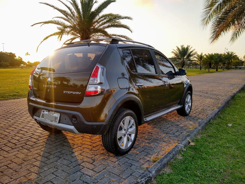 Imagem 2 de 5 de Renault Sandero Stepway 2012 1.6 16v Hi-flex 5p