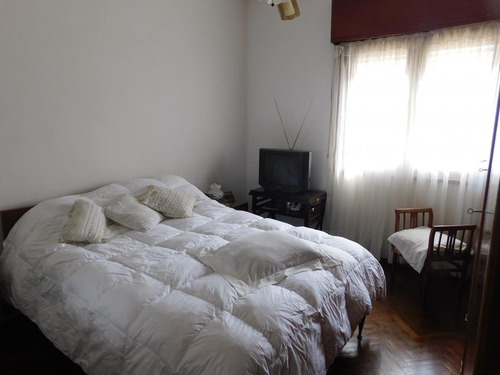 Casa De Altos Impecable !!!!