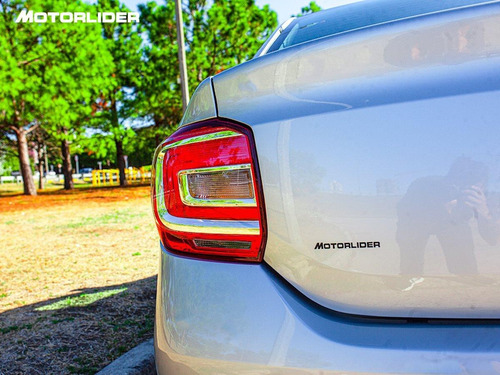 Imagen 14 de 25 de Renault Logan Nuevo Life 1.0 Extra Full | Permuta / Financia