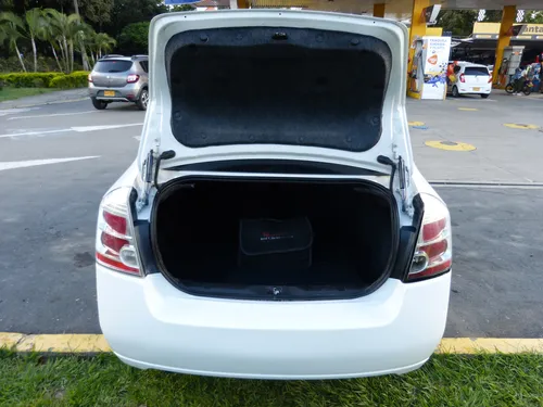 Nissan Sentra 2.0