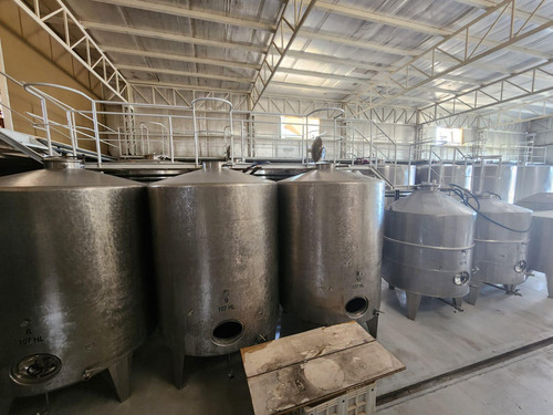 Bodega Y Finca En Venta