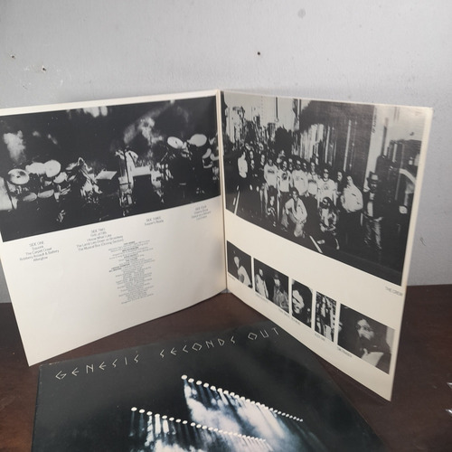 Imagem 4 de 10 de Vinil Lp Genesis Seconds Out Com Encarte, Excelente Estado