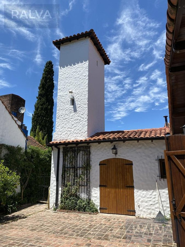 Imagen 13 de 30 de Casa Con Gran Jardin Y Piscina - Las Lomas - Frente Al Golf