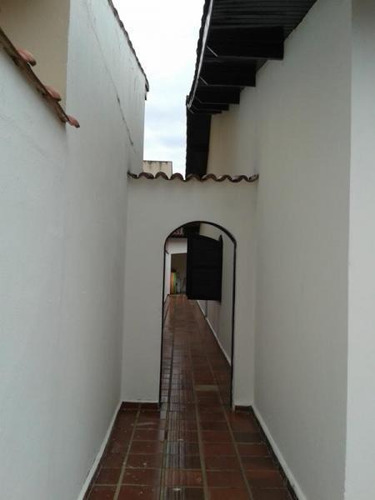 Imagem 3 de 15 de Casas 3 E 4 Quartos Para Venda Em Praia Grande, Flórida, 3 Dormitórios, 1 Suíte, 3 Banheiros, 6 Vagas - 228_2-583221