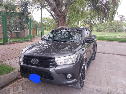 Toyota Hilux Srv