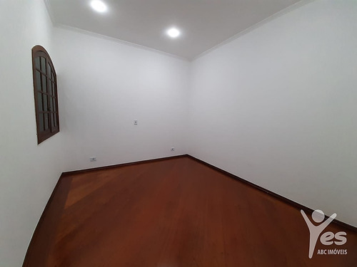 Imagem 27 de 30 de Ref.: 6101 - Sobrado 3 Quartos Sendo 1 Suíte Master Com Banheira, 6 Vagas Garagem, Jd Sto Antonio, Santo André. - 6101