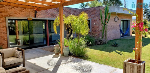 Imagen 13 de 17 de Excelente Casa En Barrio Privado