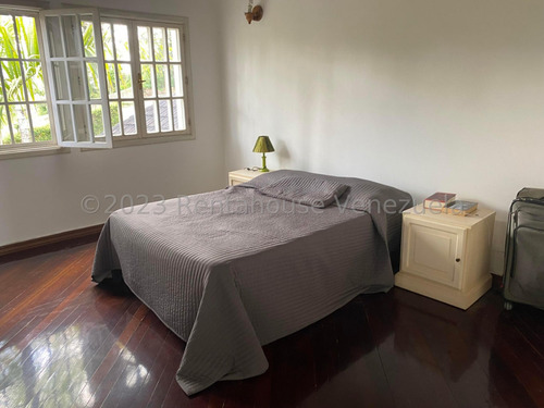 Ss: Vende Casa 25-4103 En La Lagunita Country Club De 709 M2, 5h/7b/20pe